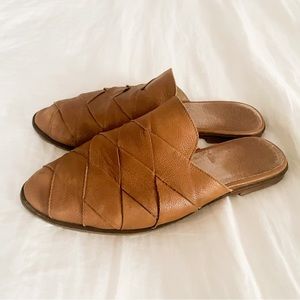 Seychelles woven mules